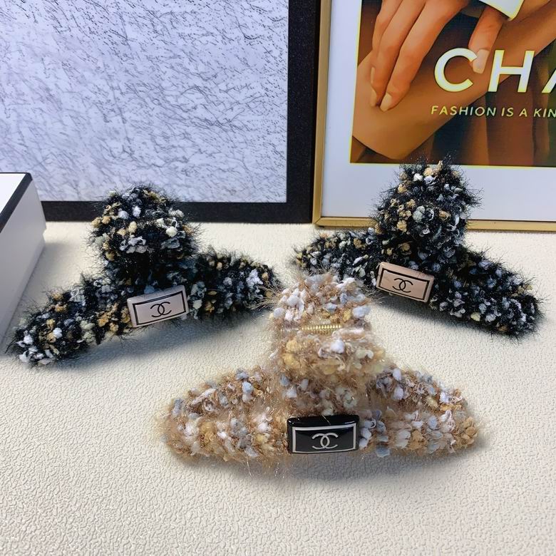 Chanel Hair Grab Clip  (1)